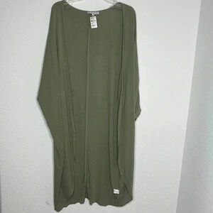 NWT| HYFVE | Sz M |100% Rayon Sage Kimono